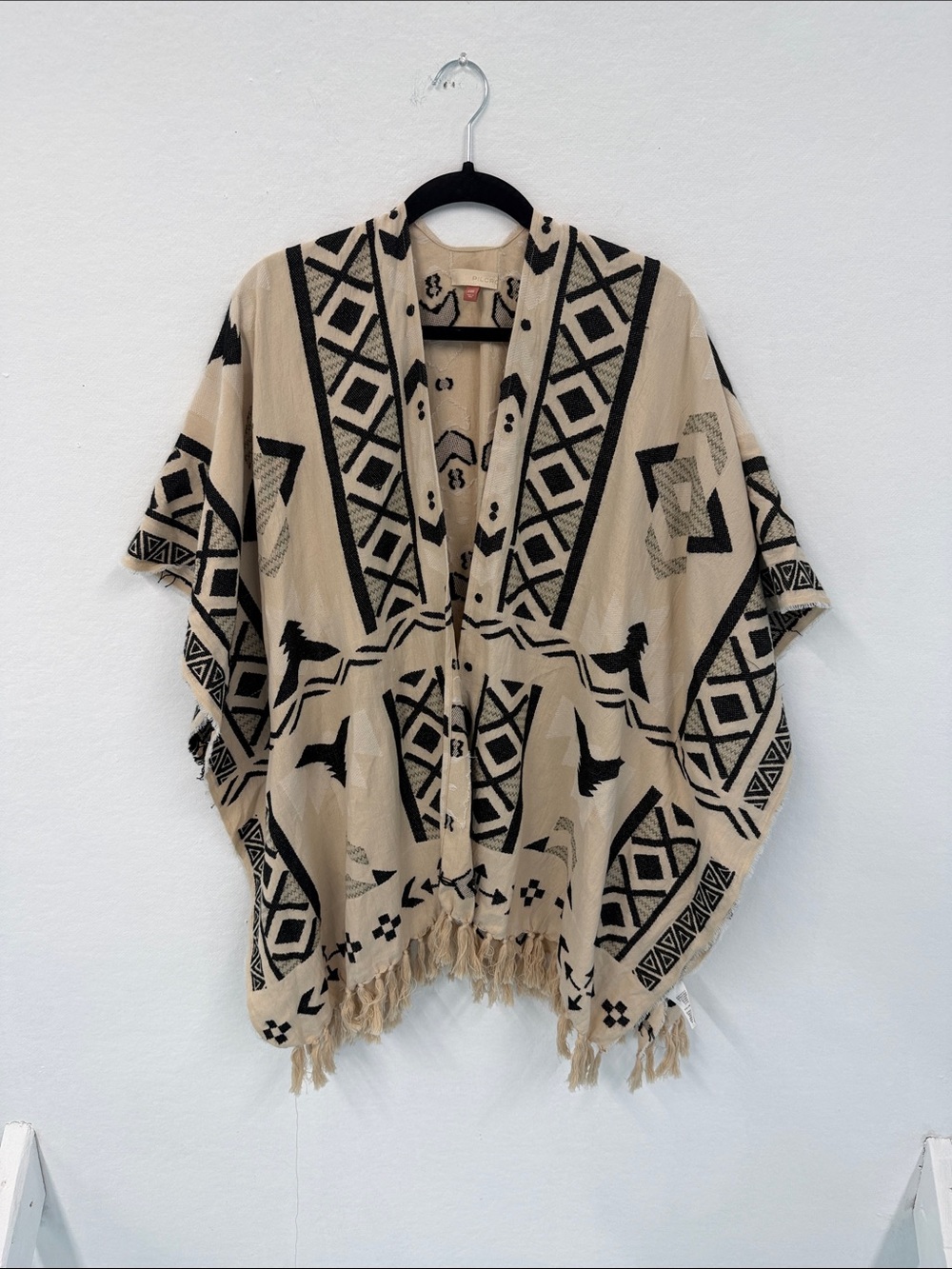 Pilcro Aztec Shawl